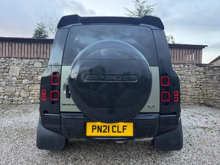 Land Rover Defender 90 2021 photo 5