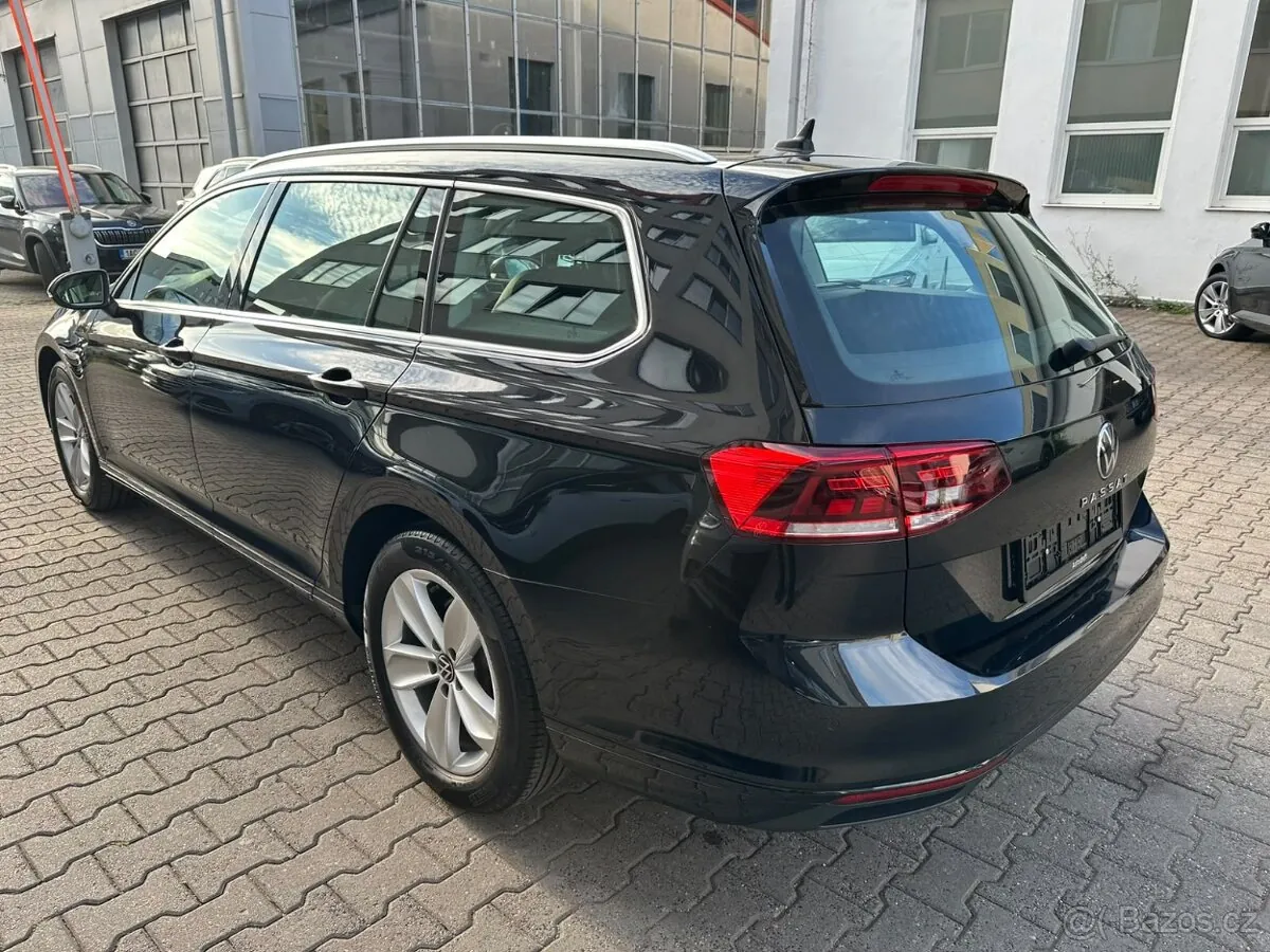 Volkswagen Passat 2022 photo 4
