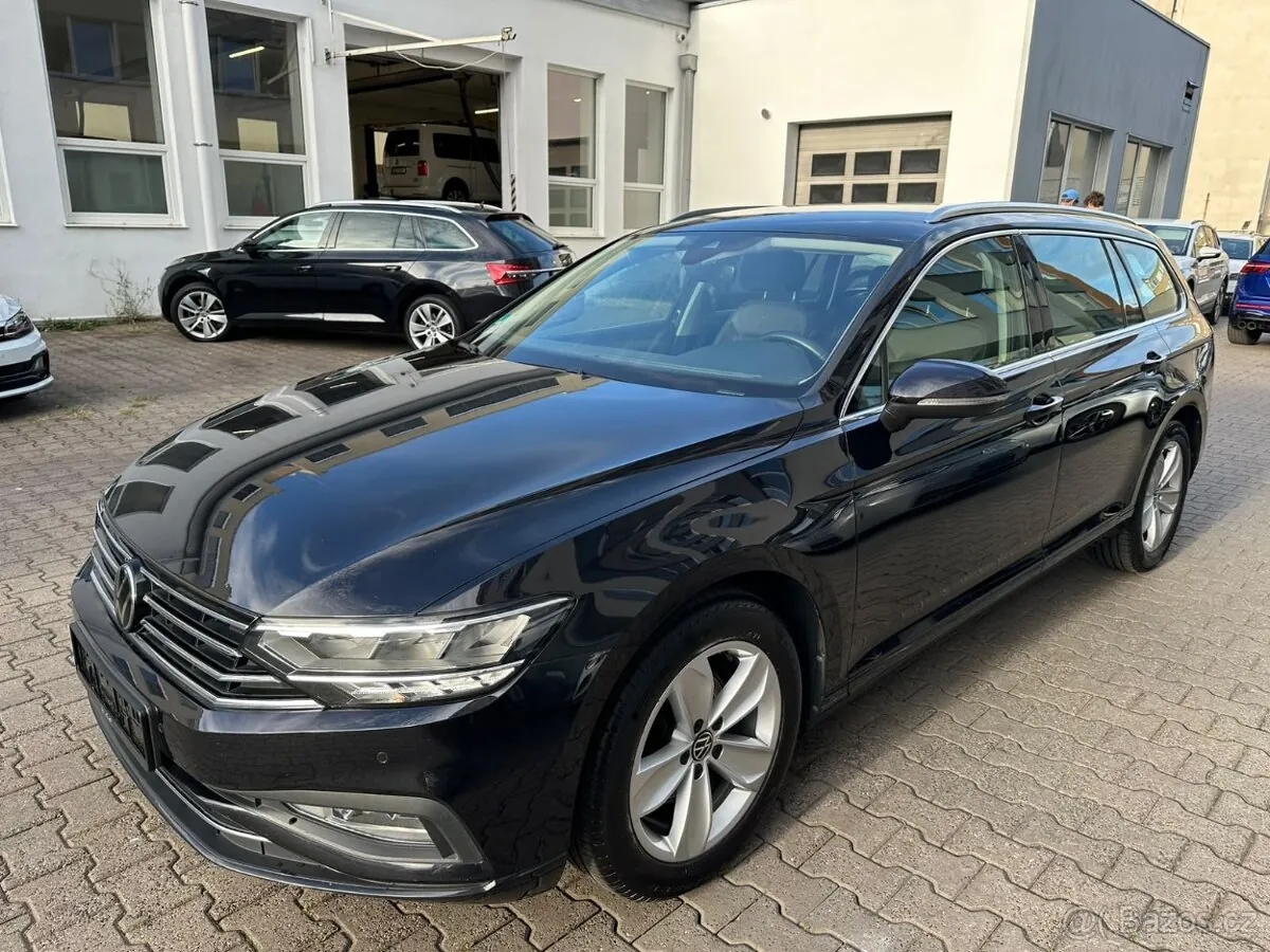 Volkswagen Passat 2022 photo 3