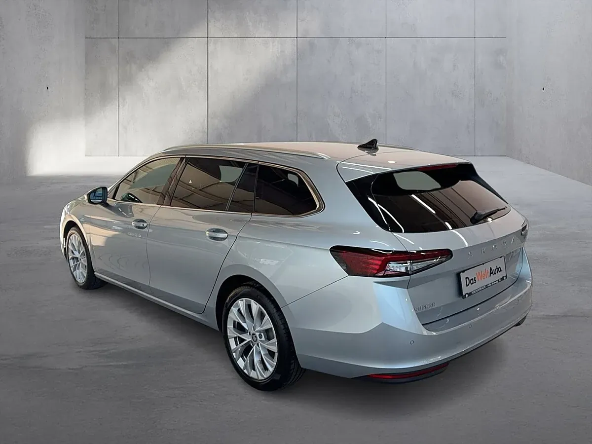 Skoda Superb 2025 photo 3