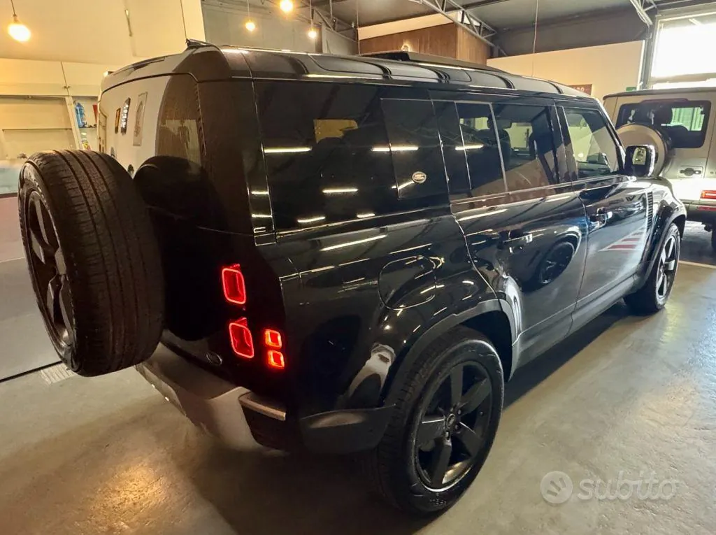 Land Rover Defender 2021 photo 4