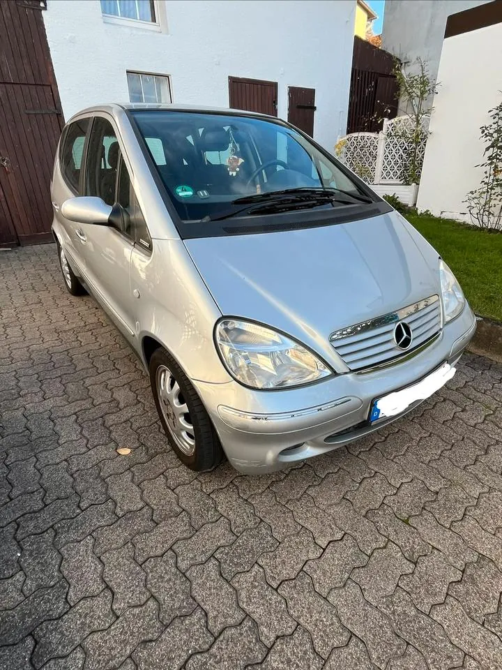 Mercedes-Benz A160