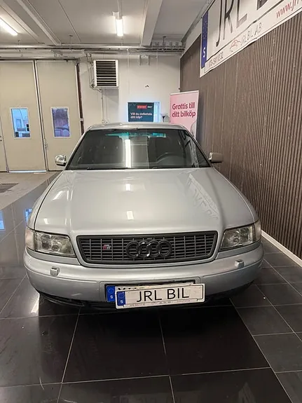 Audi S8 1998 photo 5