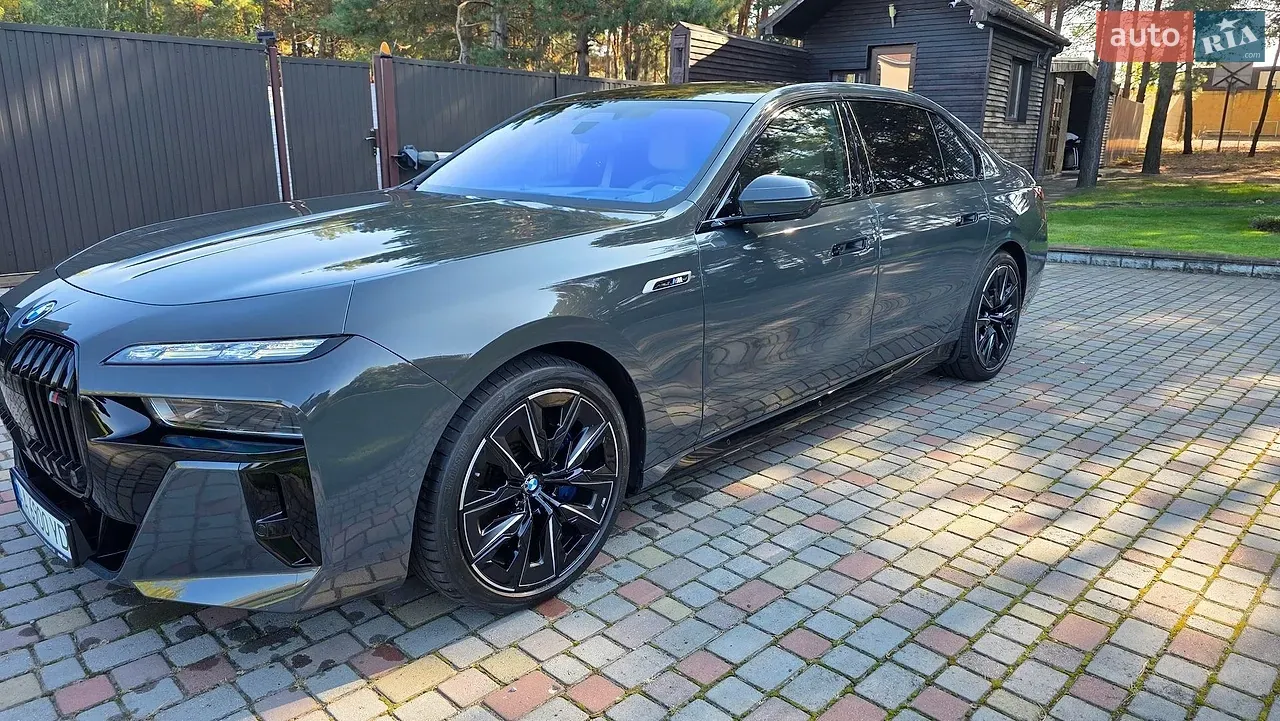 BMW I7 2023 photo 5