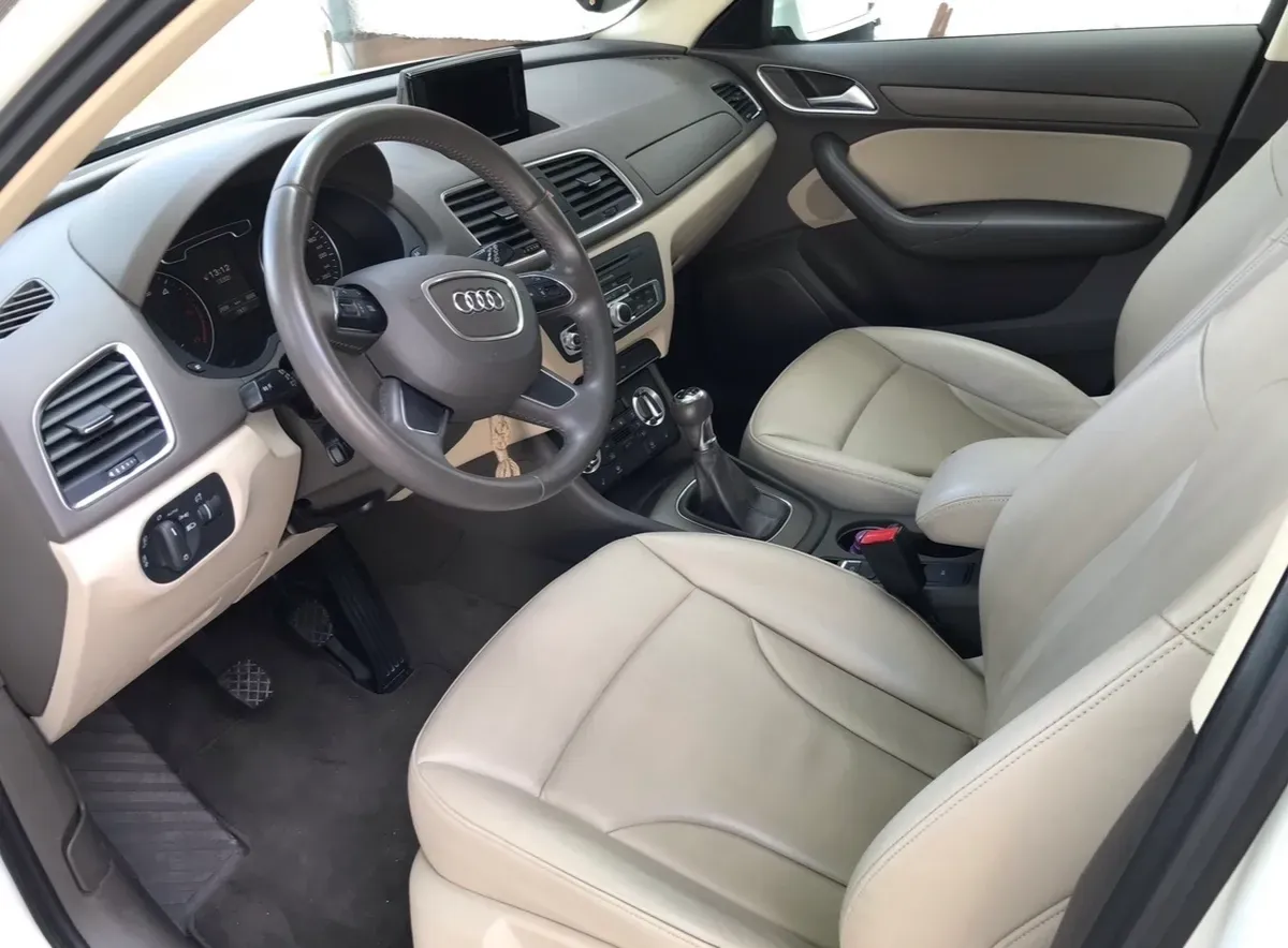 Audi Q3 2012 photo 3