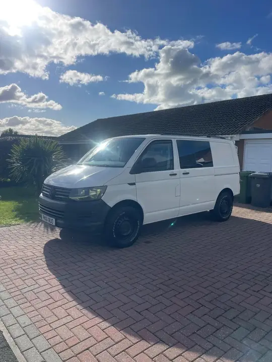 Volkswagen Transporter 2011 photo 3