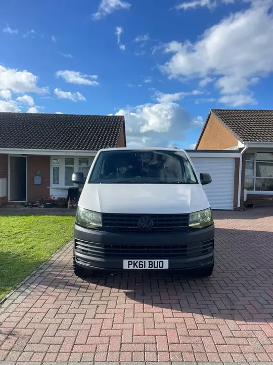 Volkswagen Transporter 2011 photo 2