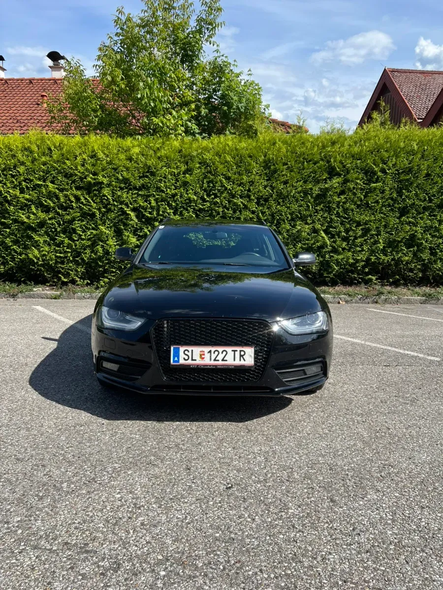 Audi A4 2013 photo 2