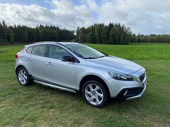 Volvo V40 Cross Country 2013 photo 3