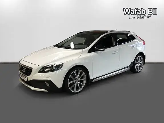 Volvo V40 Cross Country 2016 photo 2