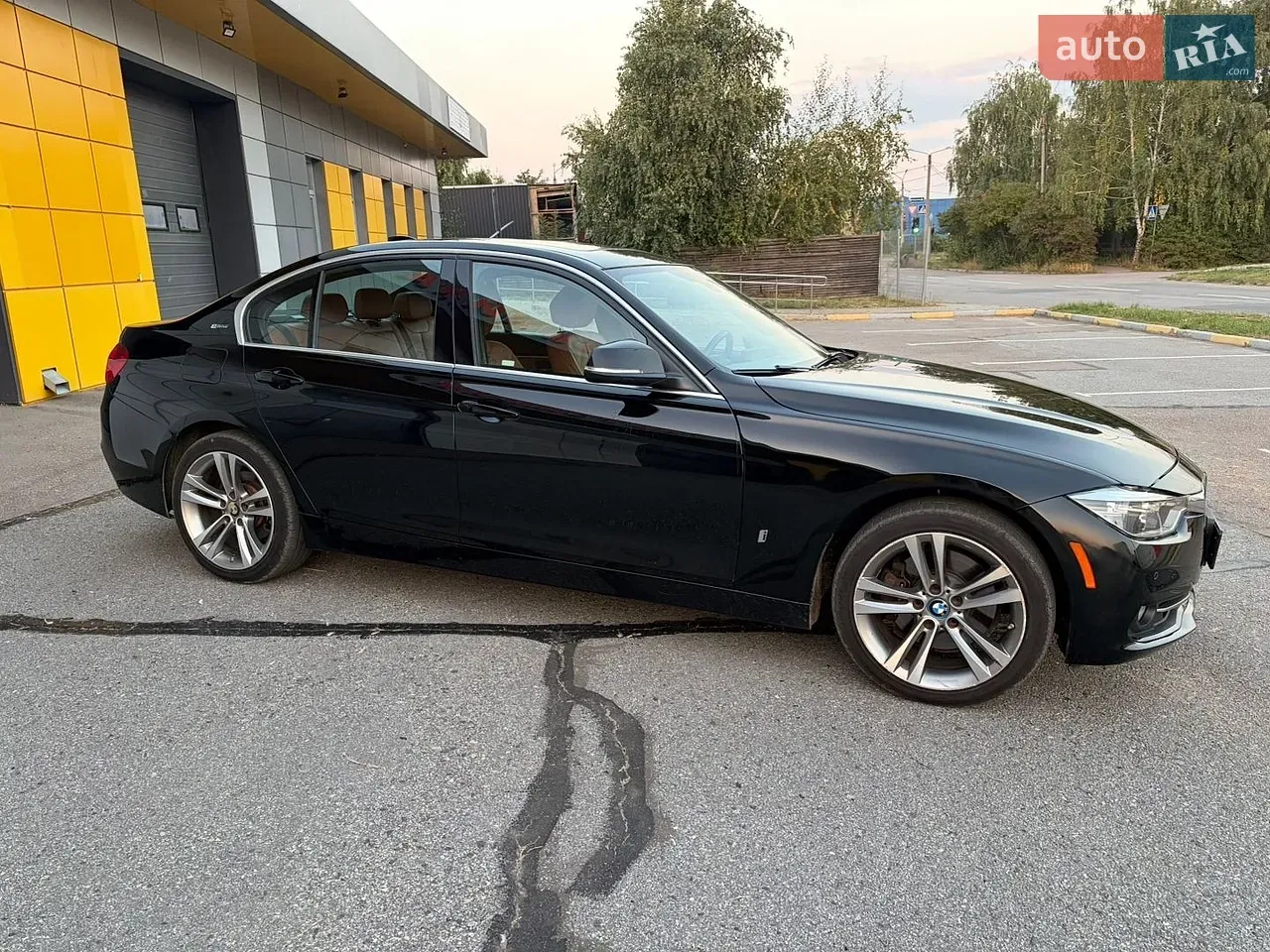 BMW 3 Series 2017 photo 4