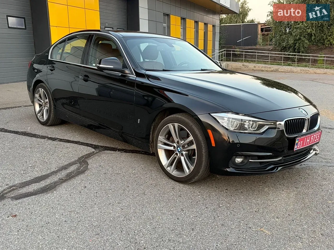 BMW 3 Series 2017 photo 3
