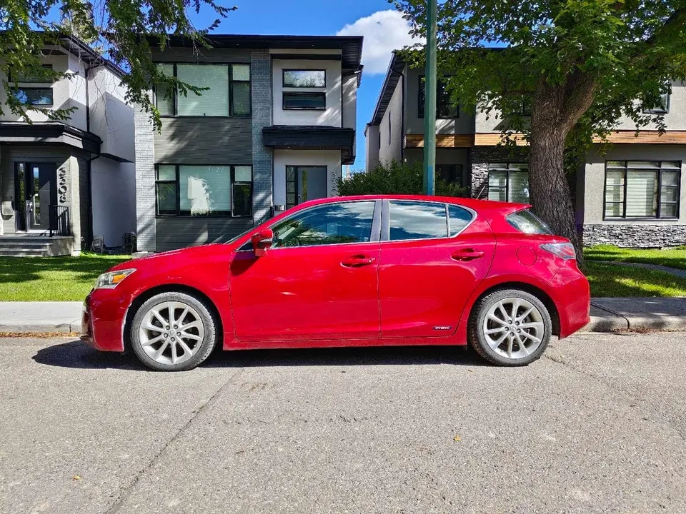 Lexus Ct200H 2013 photo 3