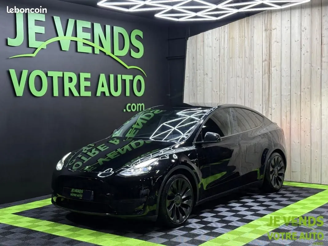 Tesla Model Y 2022 photo 2