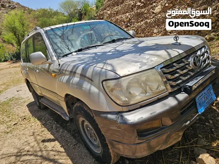 Toyota Land Cruiser 2001 photo 2