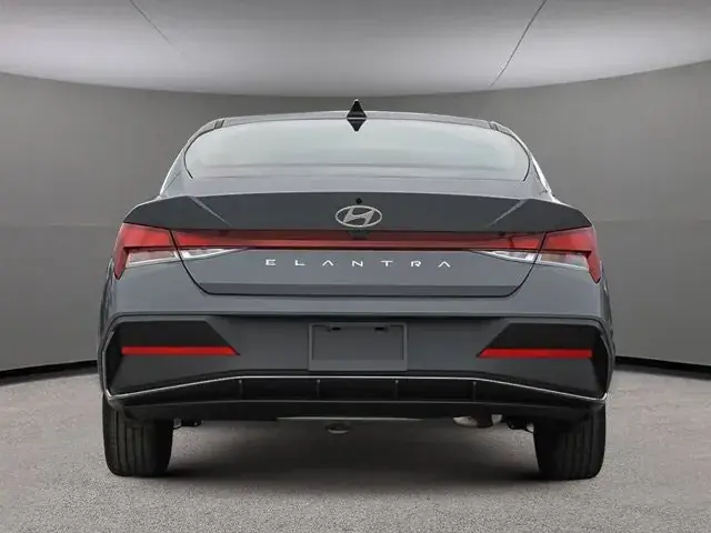 Hyundai Elantra 2026 photo 5