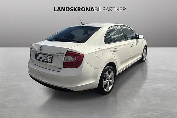 Skoda Rapid 2013 photo 5