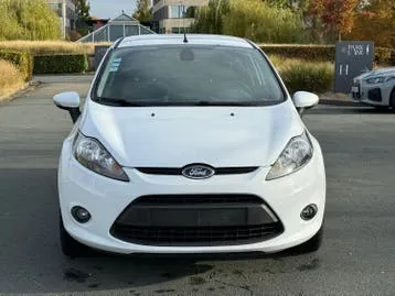 Ford Fiesta 2011 photo 2