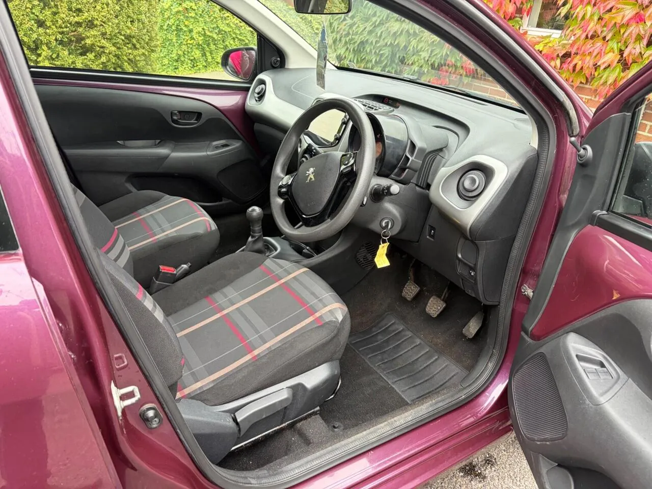 Peugeot 108 2016 photo 3
