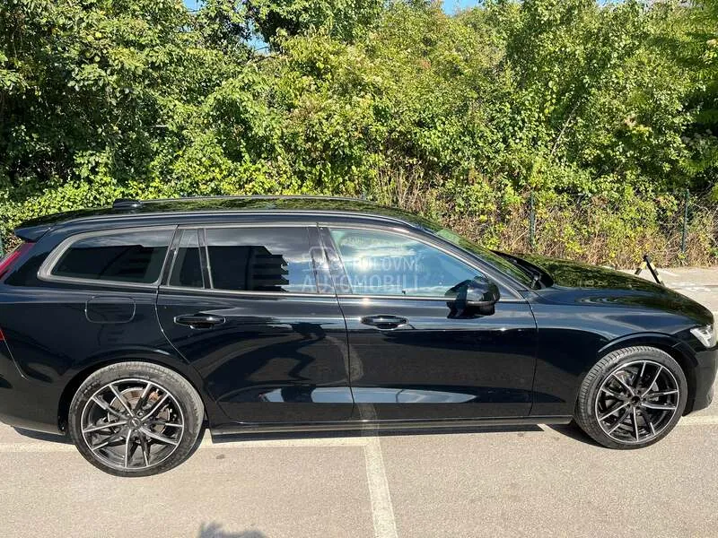 Volvo V60 2019 photo 2