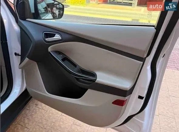 Ford Focus 2015 photo 3