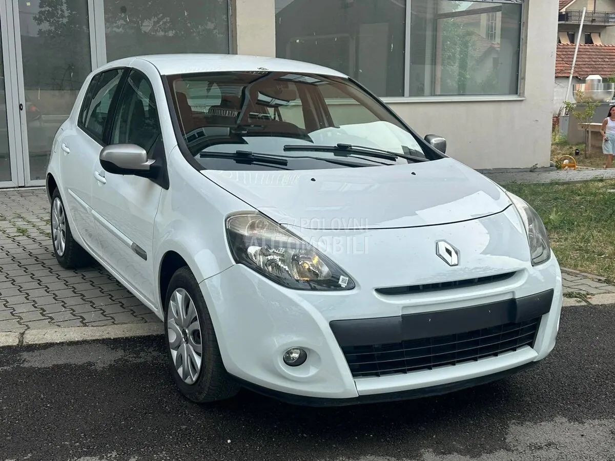 Renault Clio 2011 photo 3