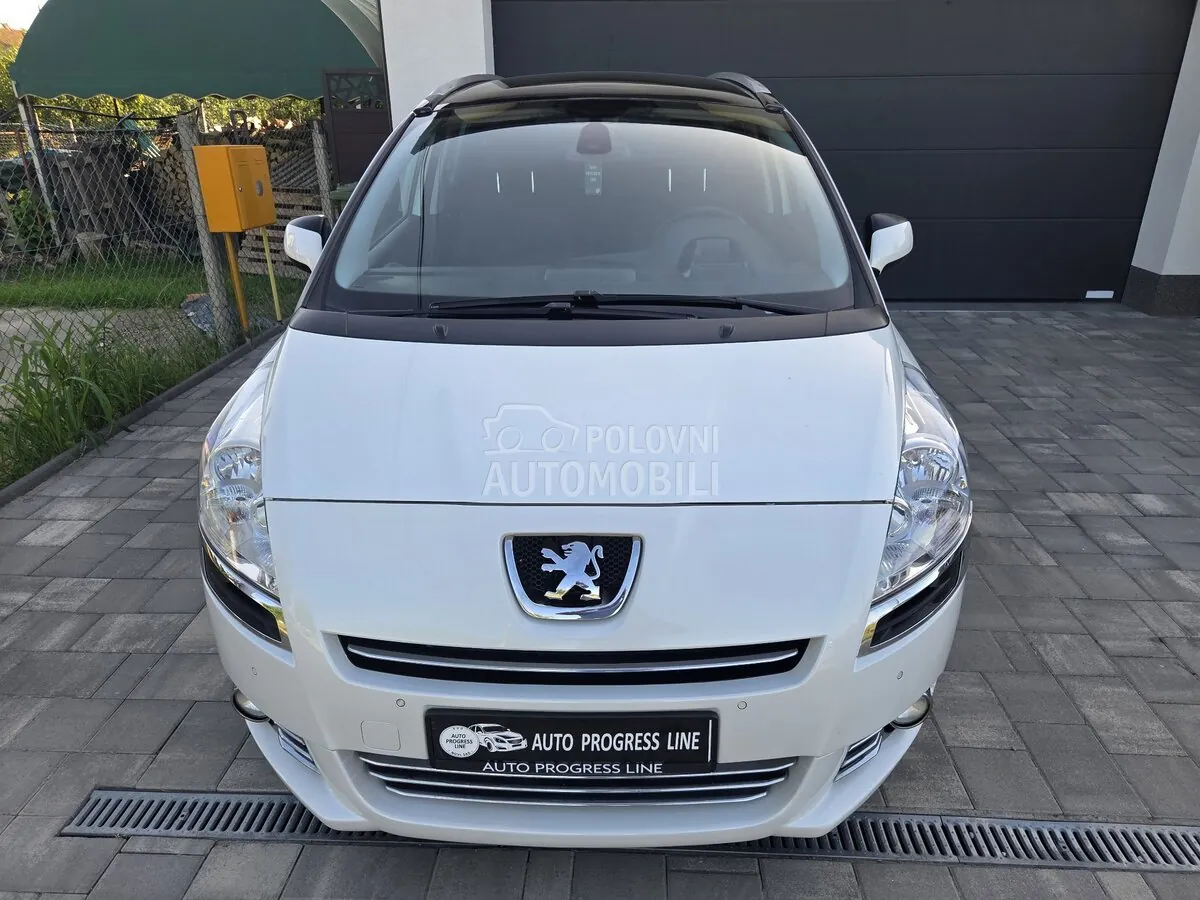Peugeot 5008 2012 photo 2