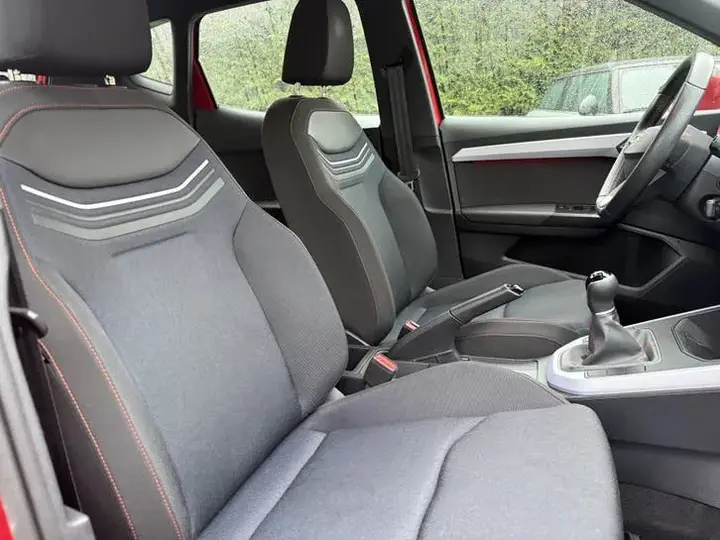 Seat Arona 2023 photo 3