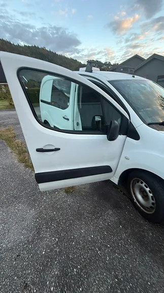 Peugeot Partner 2011 photo 5