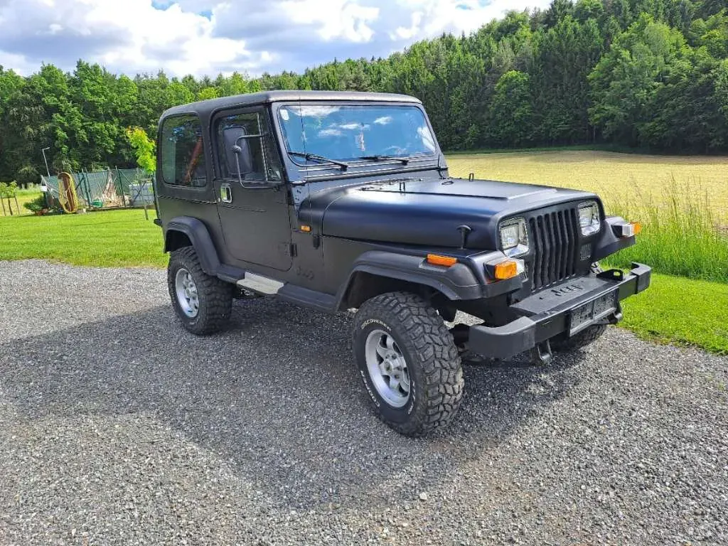 Jeep Wrangler 1990 photo 2