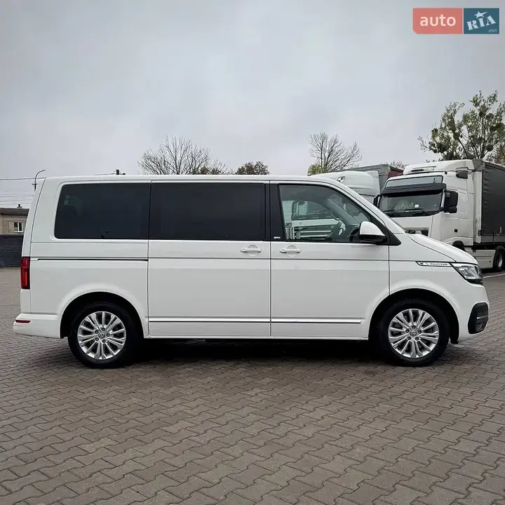 Volkswagen Multivan 2022 photo 2