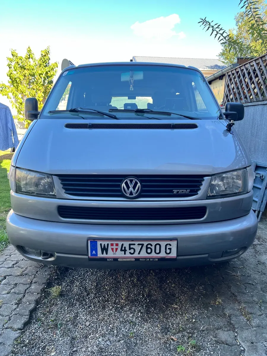 Volkswagen T4 2000 photo 2