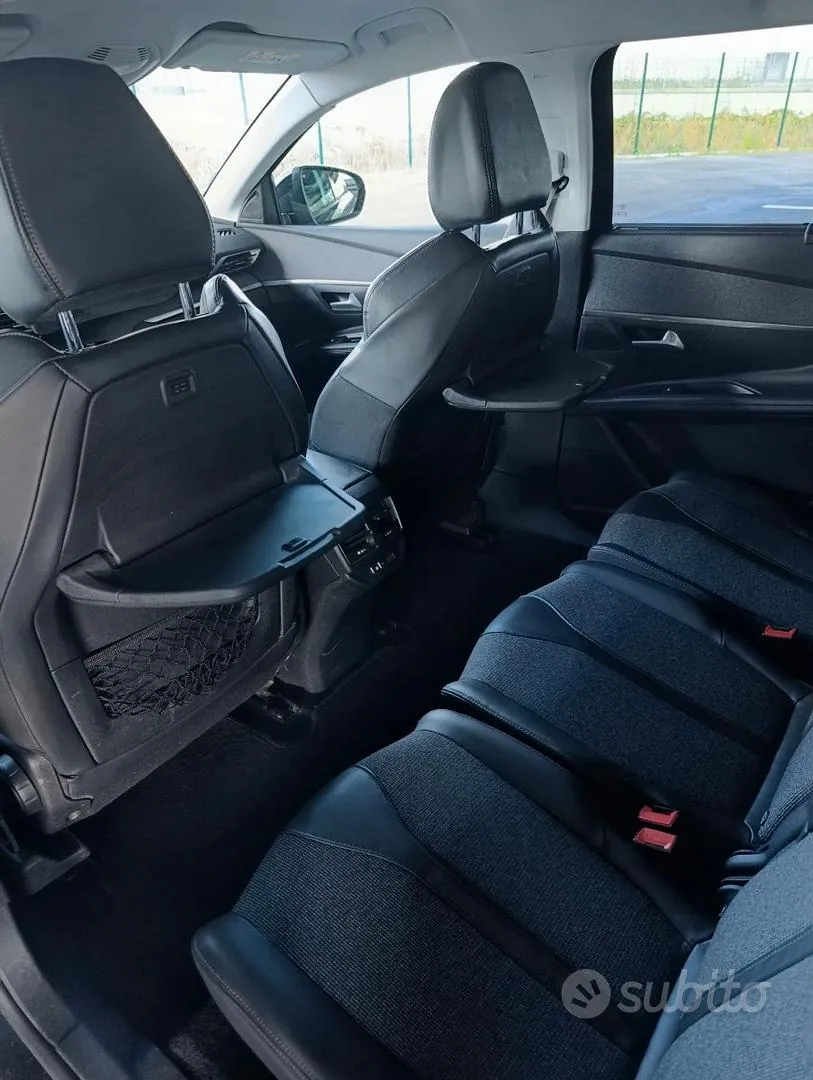 Peugeot 5008 2017 photo 5