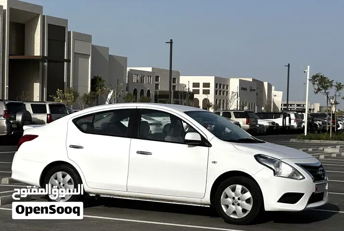 Nissan Sunny 2024 photo 4