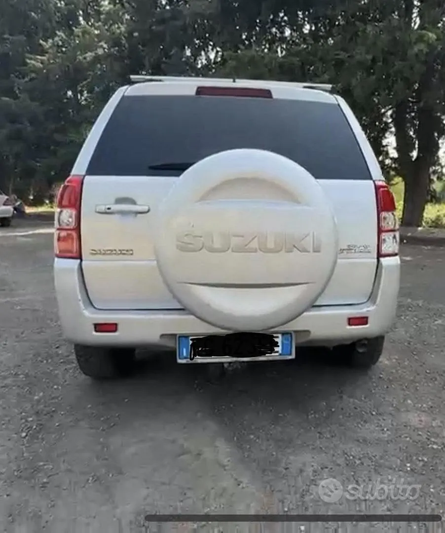 Suzuki Grand Vitara 2010 photo 4