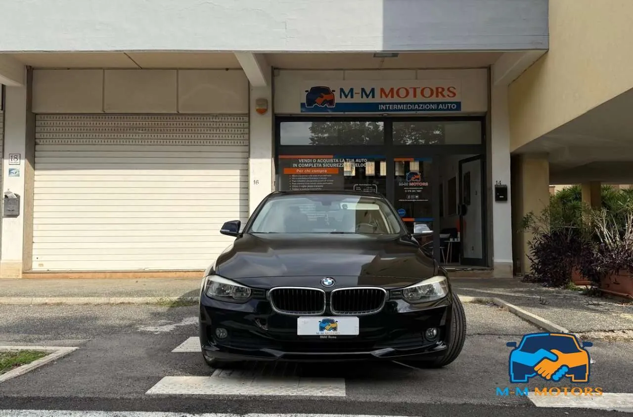 BMW 318D 2013 photo 2