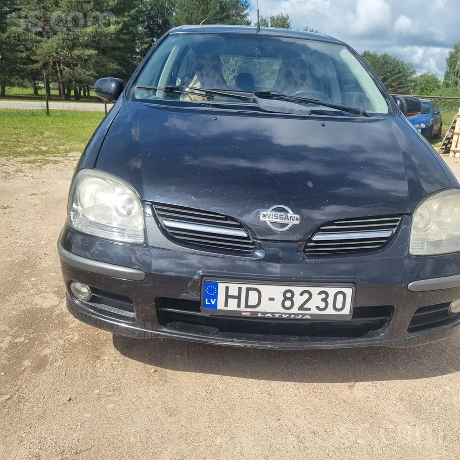 Nissan Almera Tino