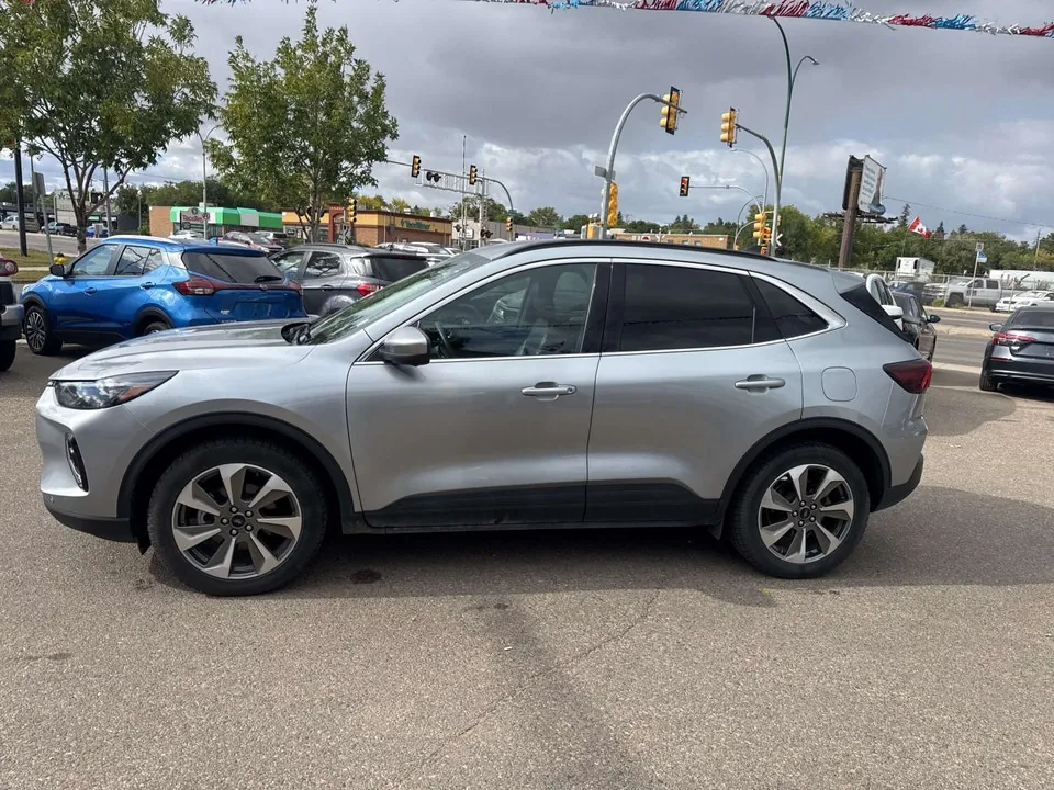 Ford Escape 2023 photo 2