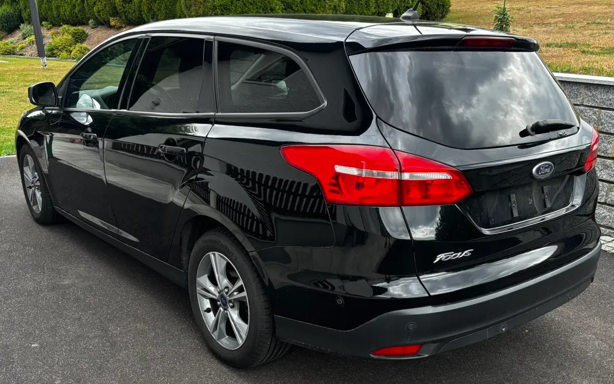 Ford Focus 2018 photo 2