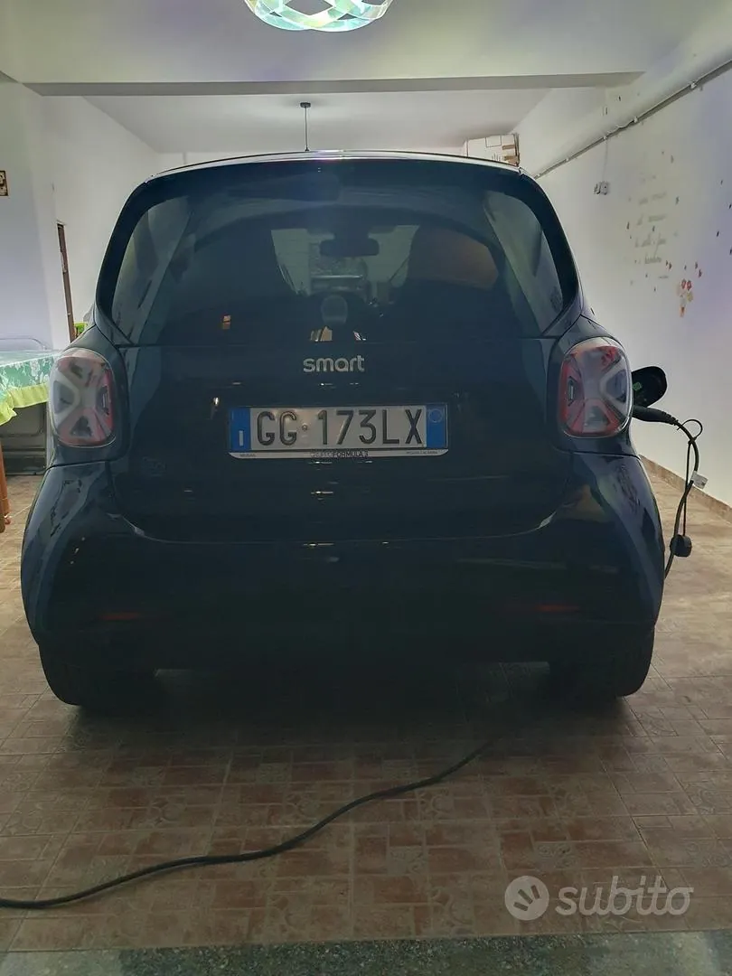 Smart Fortwo 2021 photo 2