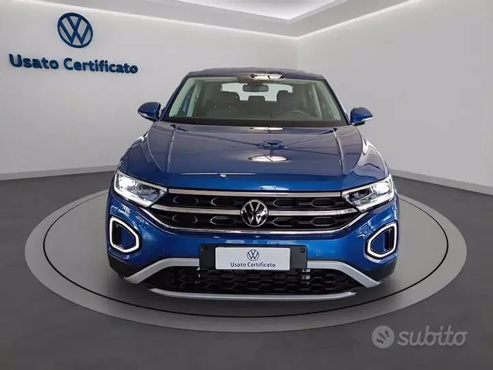 Volkswagen T-Roc 2023 photo 2