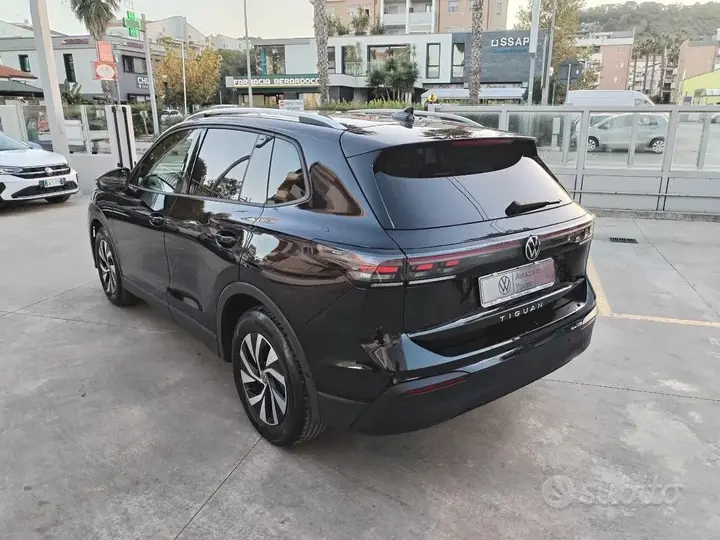 Volkswagen Tiguan 2024 photo 5