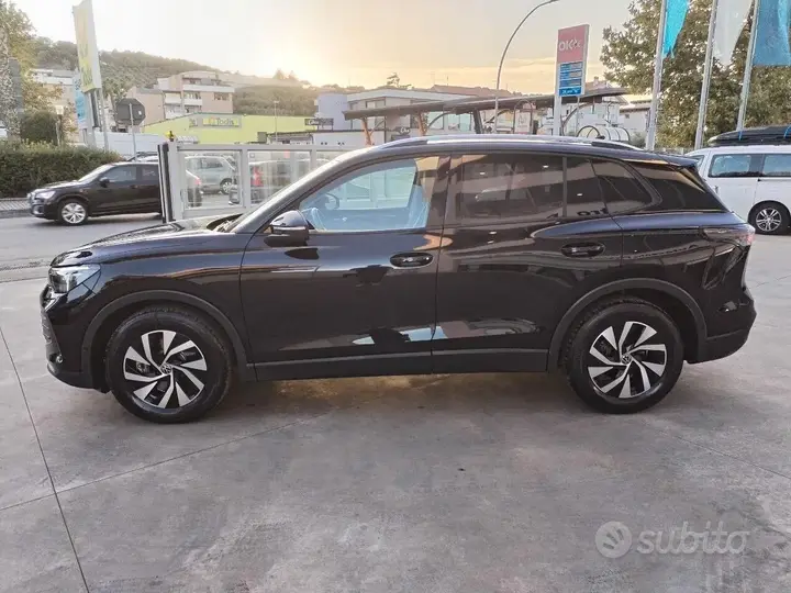 Volkswagen Tiguan 2024 photo 4
