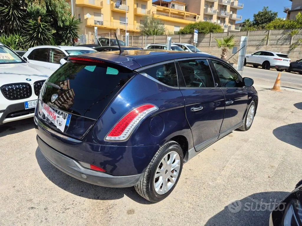Lancia Delta 2011 photo 5