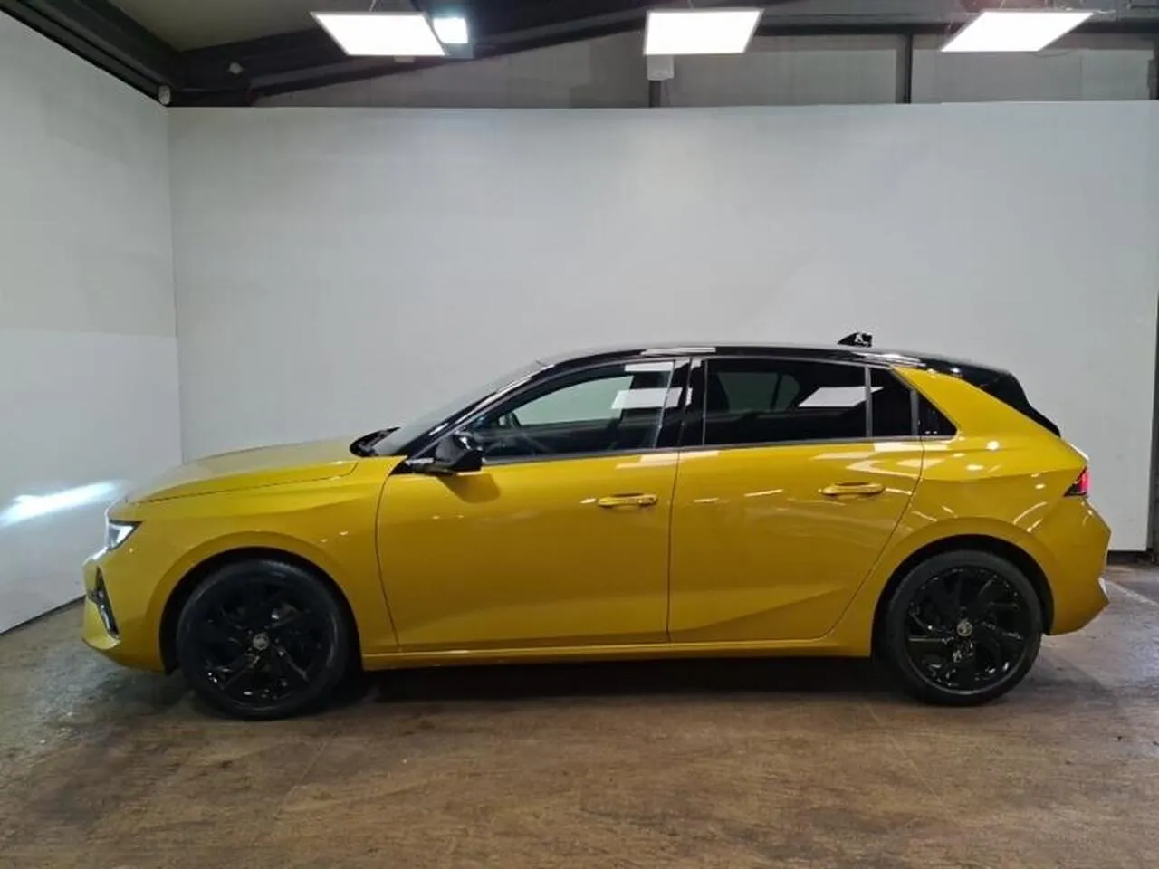 Vauxhall Astra 2023 photo 4