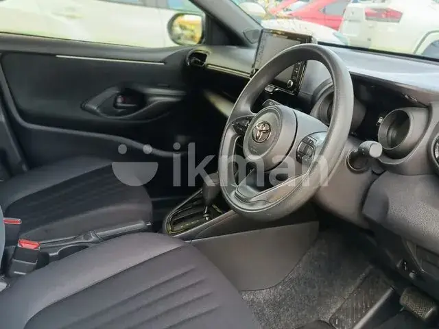 Toyota Yaris 2024 photo 2