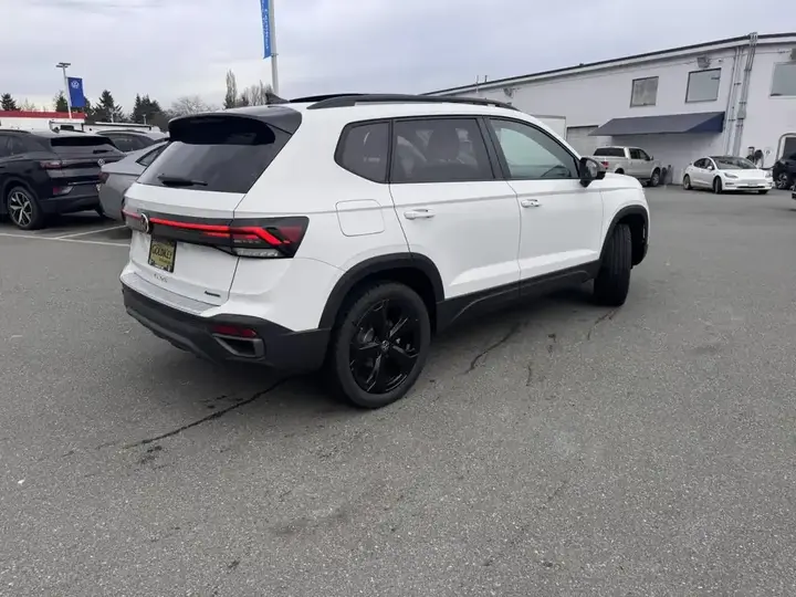 Volkswagen Taos 2026 photo 4