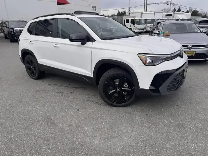Volkswagen Taos 2026 photo 2