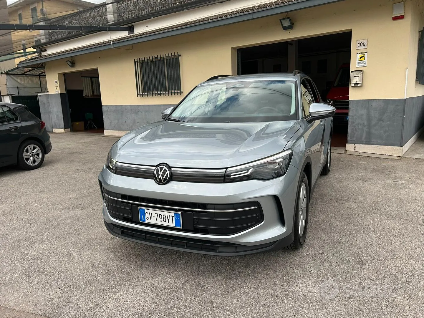 Volkswagen Tiguan 2024 photo 2