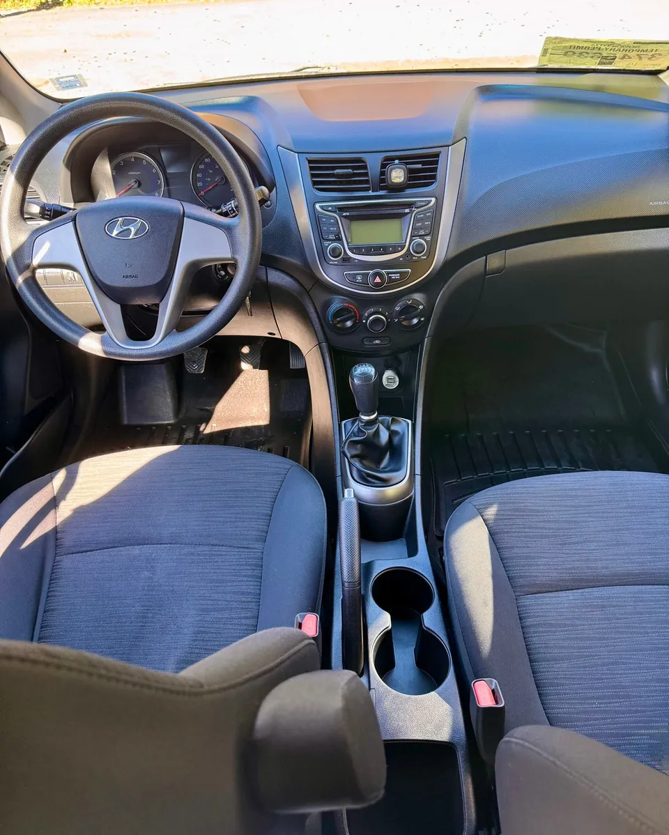Hyundai Accent 2016 photo 4